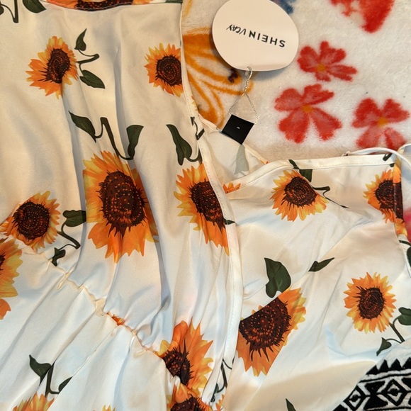 Romper - Picture 6 of 7